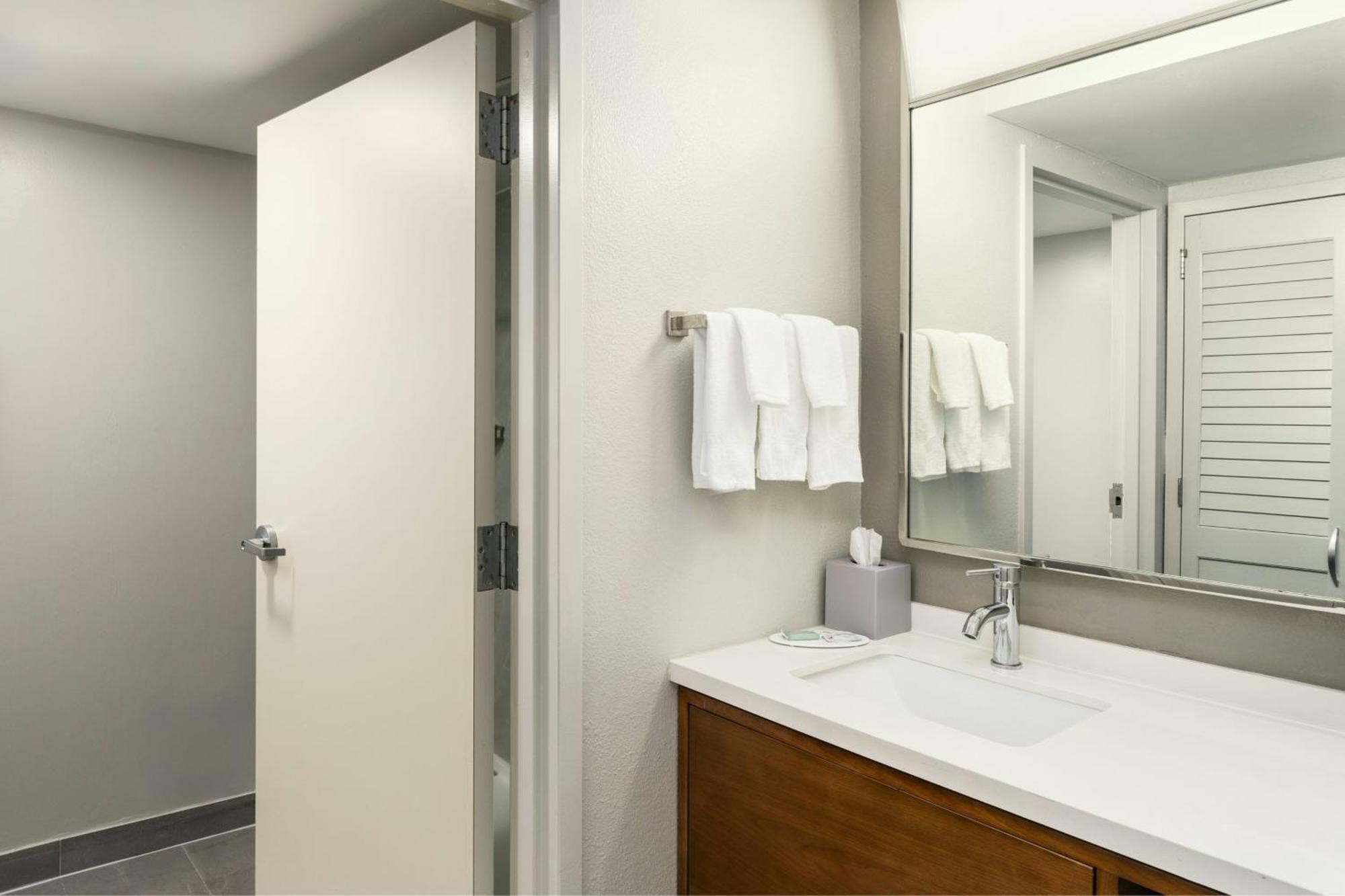 Courtyard By Marriott Gainesville Fl Exterior photo